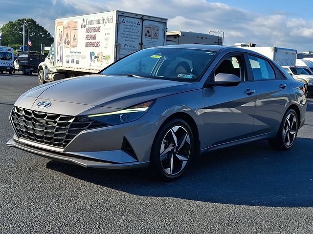 Used 2023 Hyundai Elantra SEL FWD image 6