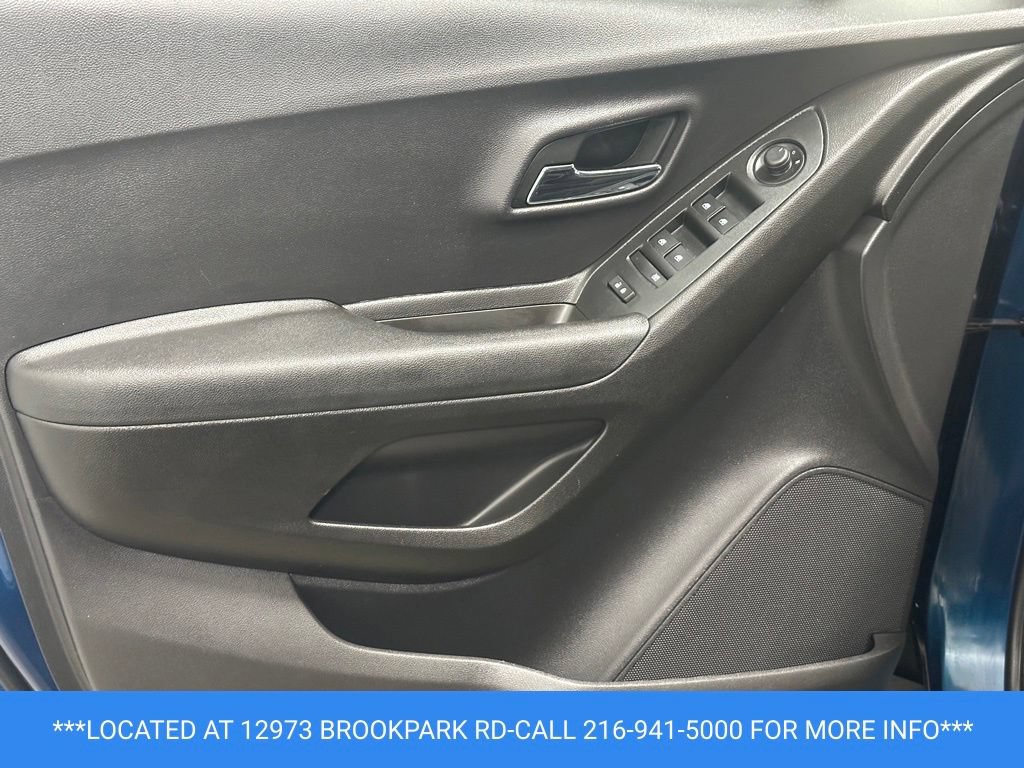 Certified 2019 Chevrolet Trax LT w/ LT Convenience Package FWD image 7