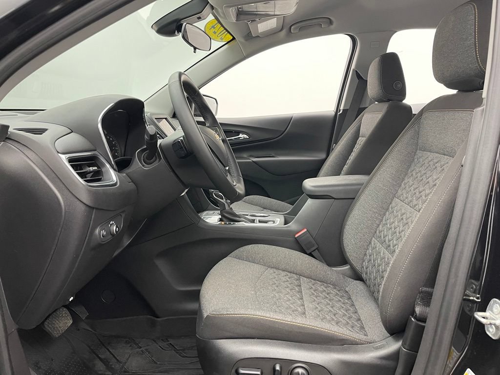 Used 2024 Chevrolet Equinox LT w/ LPO, Floor Liner Package FWD image 17