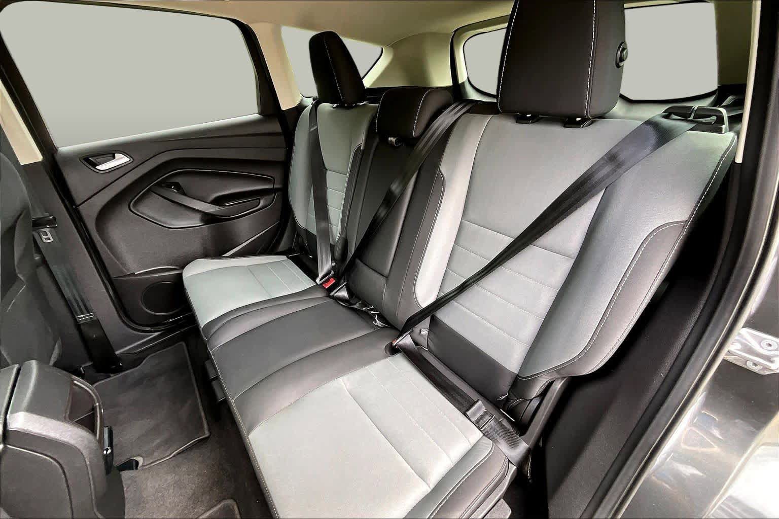 Used 2016 Ford Escape SE w/ SE Cold Weather Package AWD/4WD image 21