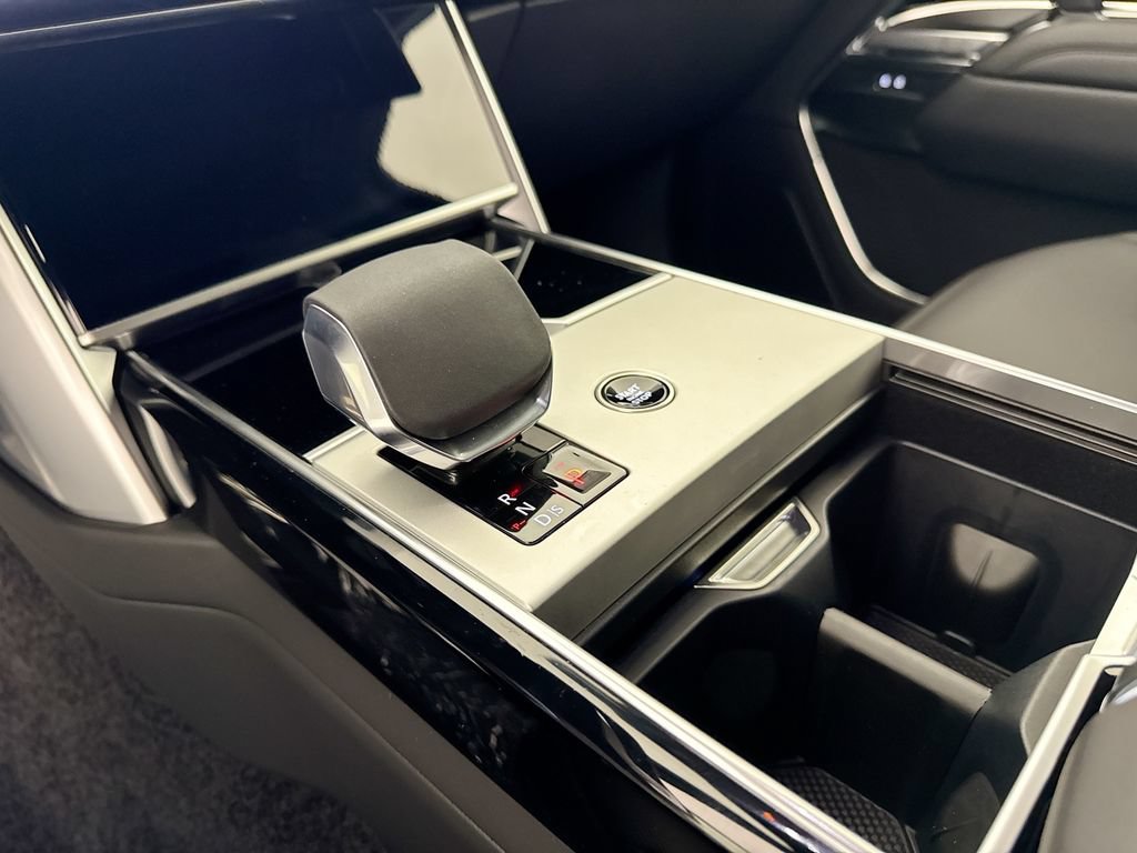 New 2026 Land Rover Range Rover SE AWD/4WD image 17