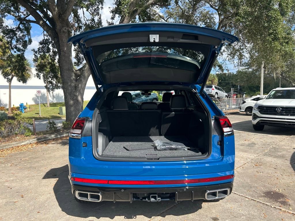 Used 2025 Volkswagen Atlas Cross Sport SEL Premium R-Line image 40