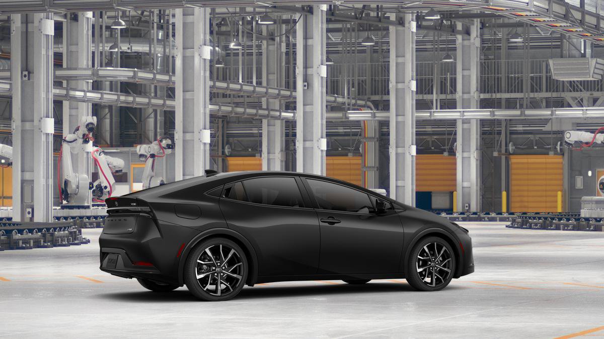 New 2026 Toyota Prius Plug-In Hybrid FWD image 11