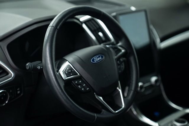Used 2024 Ford Edge Titanium image 12