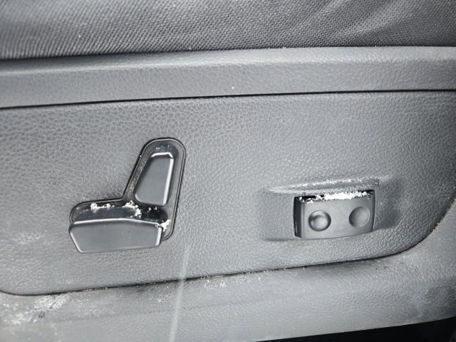 Used 2012 RAM 3500 SLT image 31