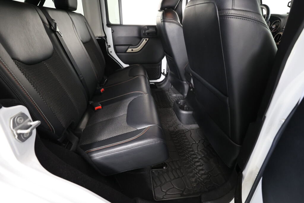 Used 2017 Jeep Wrangler 75th Anniversary image 22