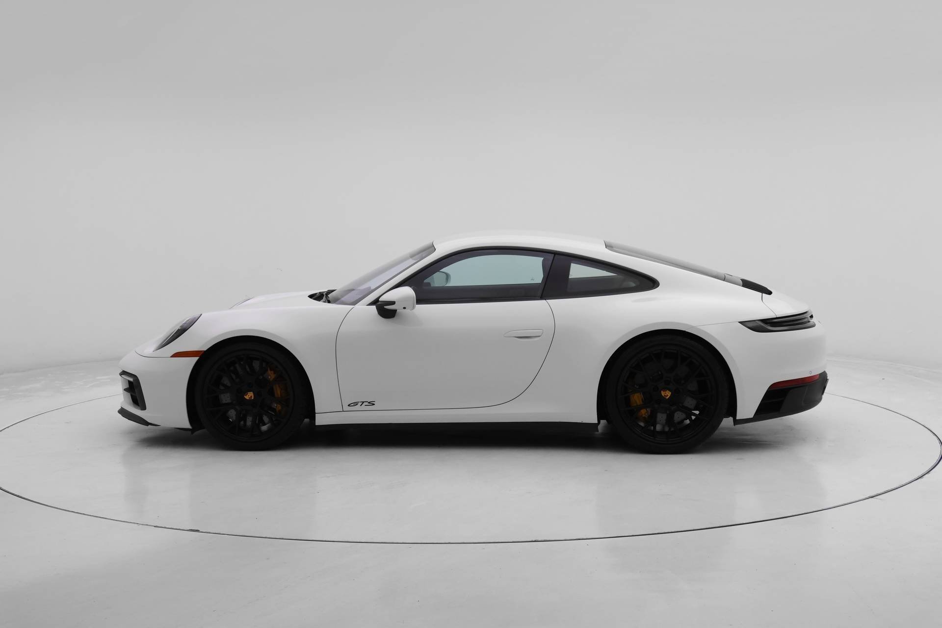 Certified 2024 Porsche 911 Carrera GTS image 2