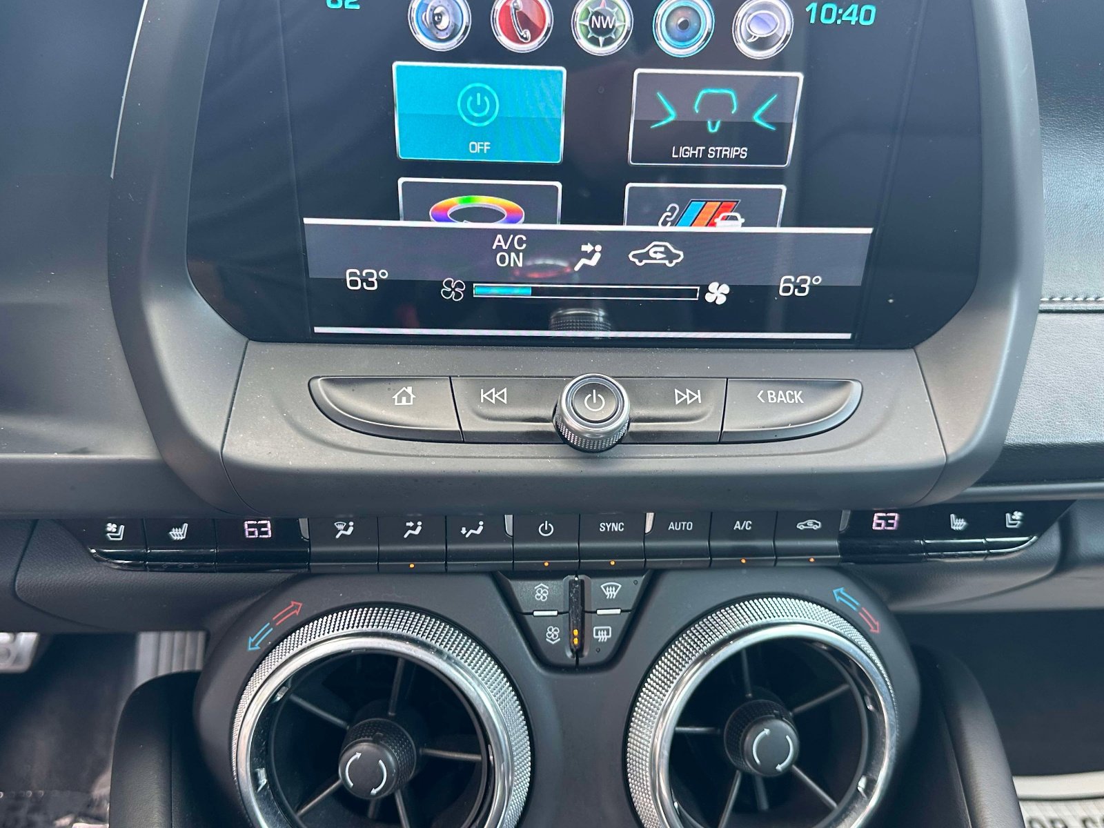 Used 2018 Chevrolet Camaro SS w/ Redline Edition RWD image 11