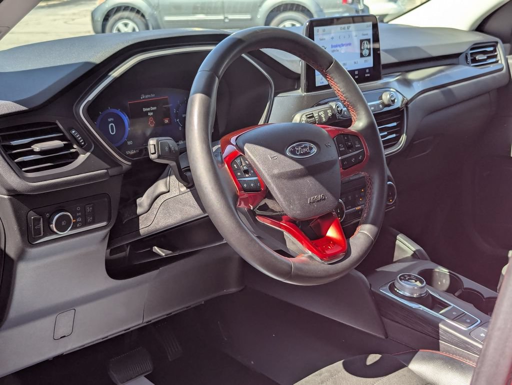 Used 2022 Ford Escape SEL w/ SEL Stealth AWD Package image 9