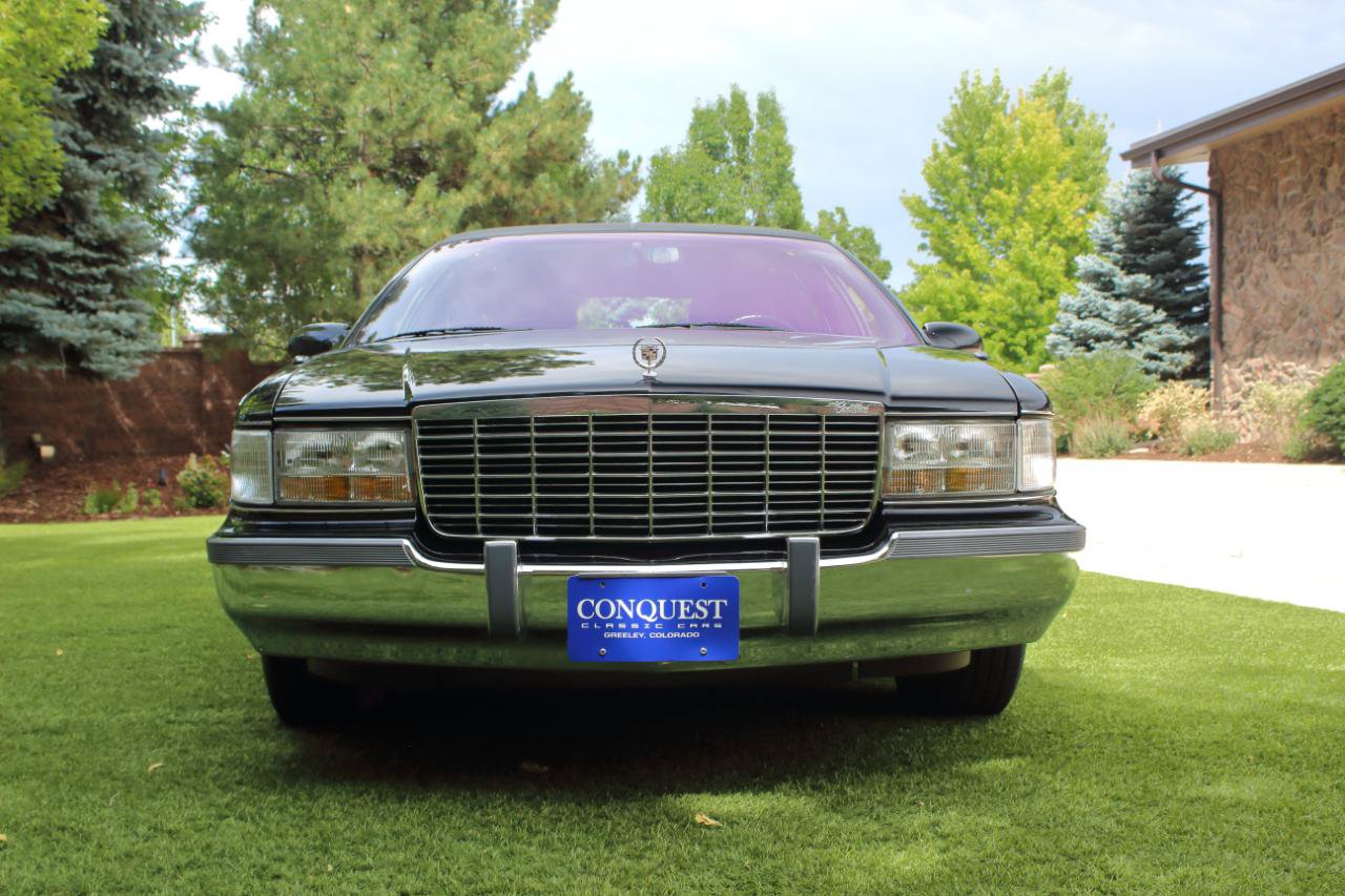 Used 1996 Cadillac Fleetwood Brougham RWD image 12