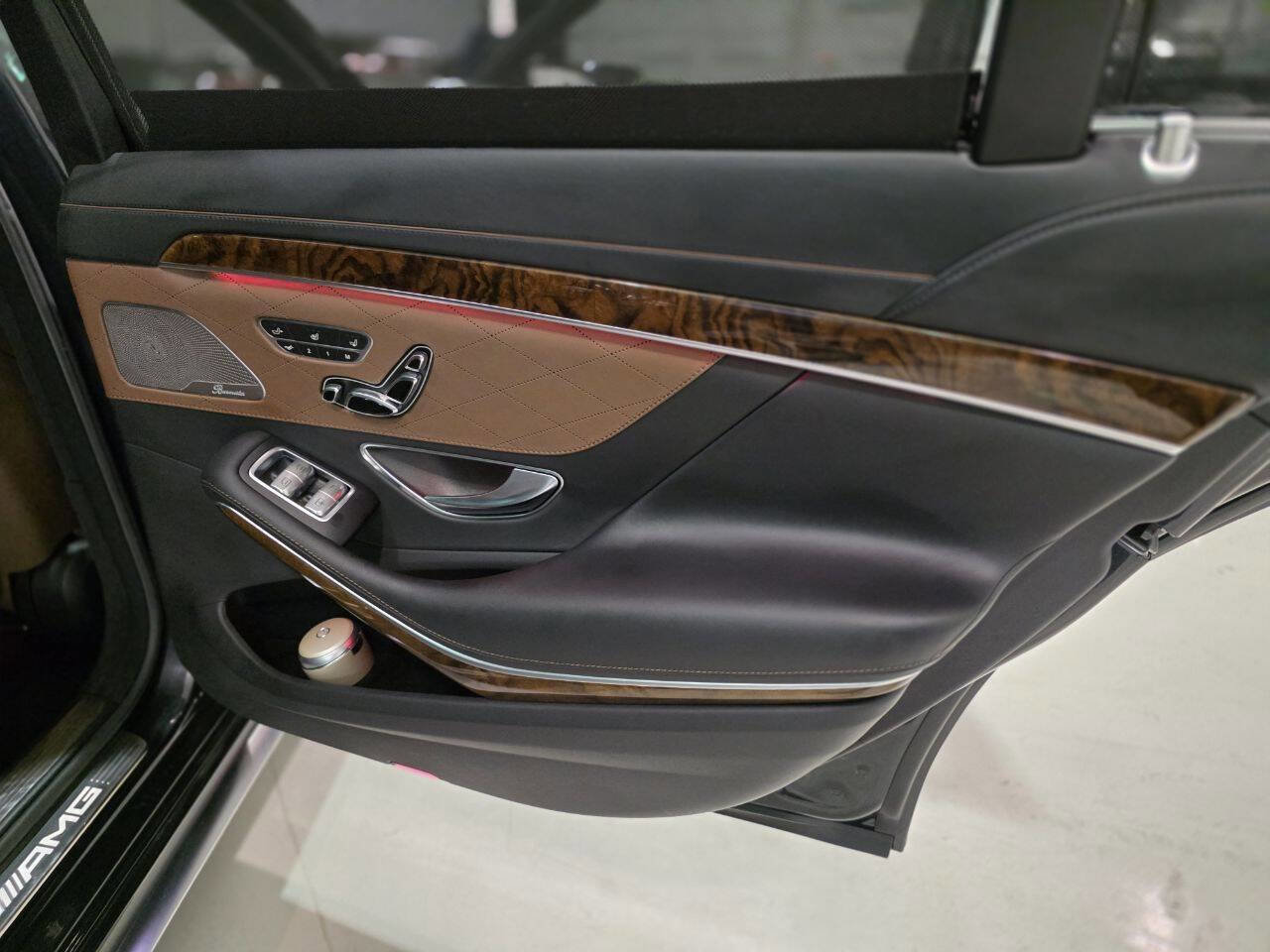 Used 2014 Mercedes-Benz S 63 AMG 4MATIC Sedan w/ Rear Seat Package image 34