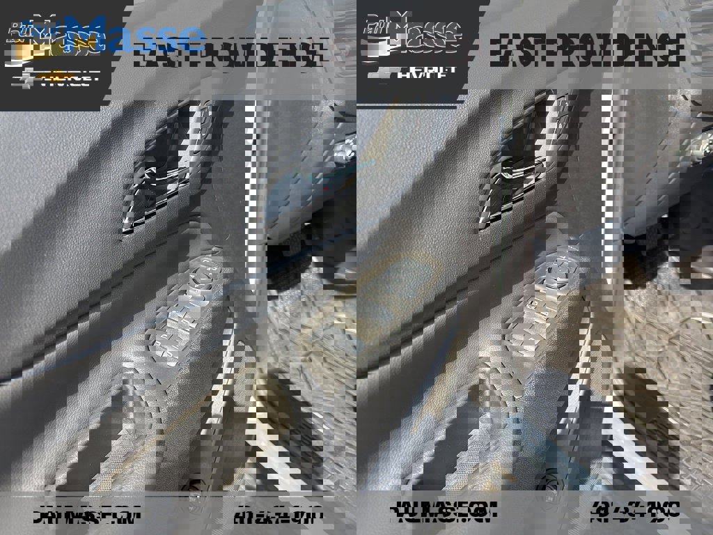 Used 2023 Chevrolet Equinox LT image 9