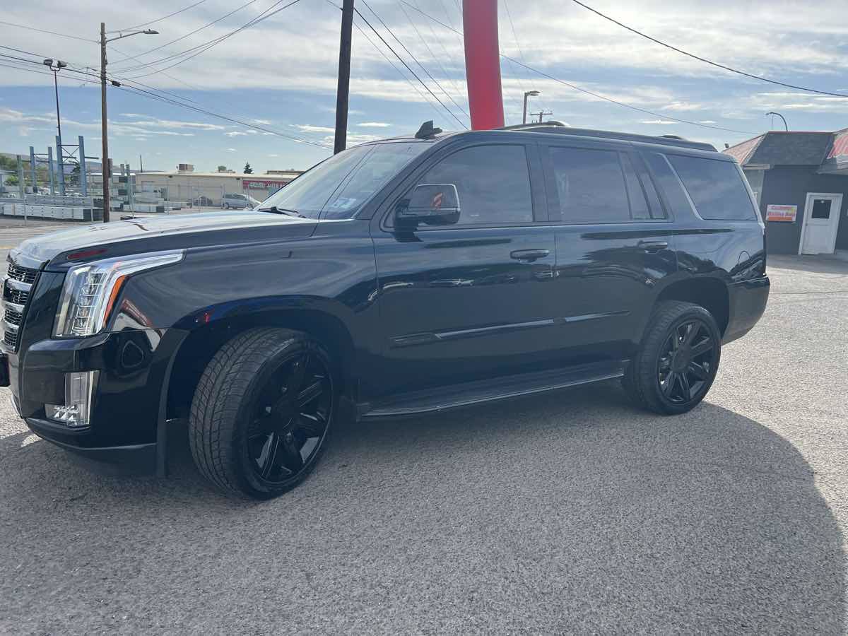 Used 2016 Cadillac Escalade Luxury AWD/4WD image 3
