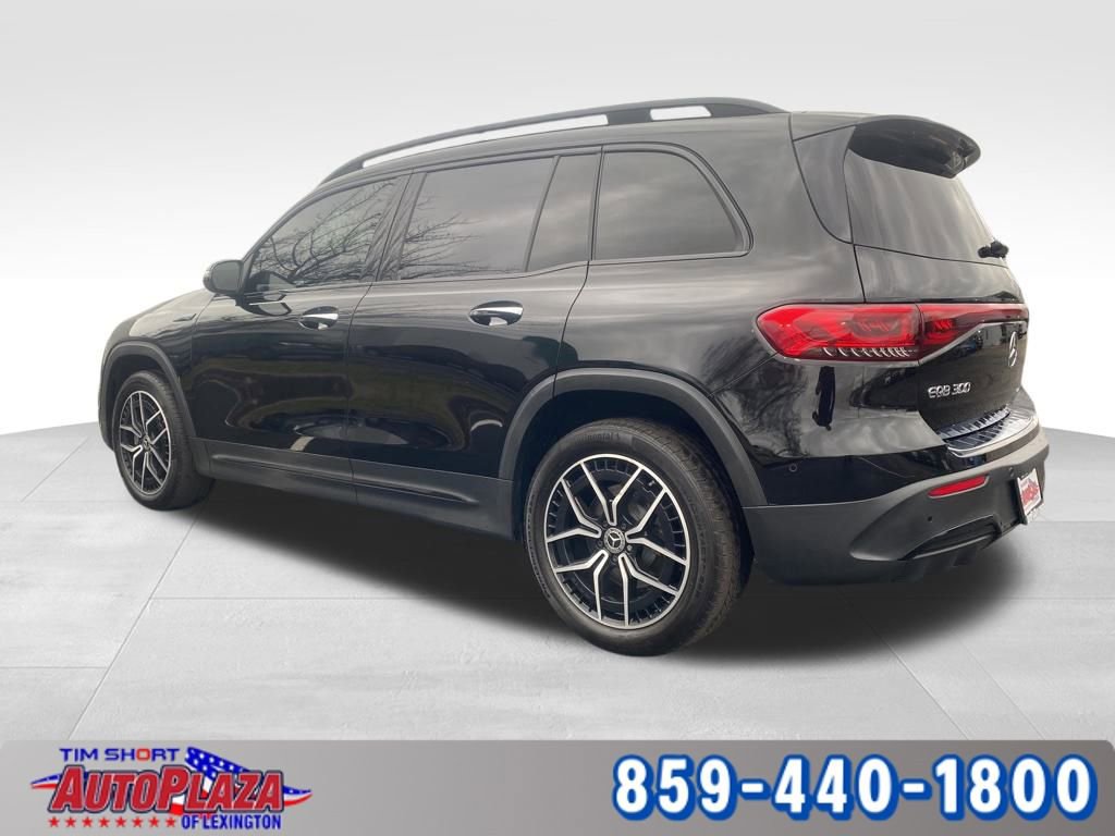 Used 2023 Mercedes-Benz EQB 300 4MATIC image 2