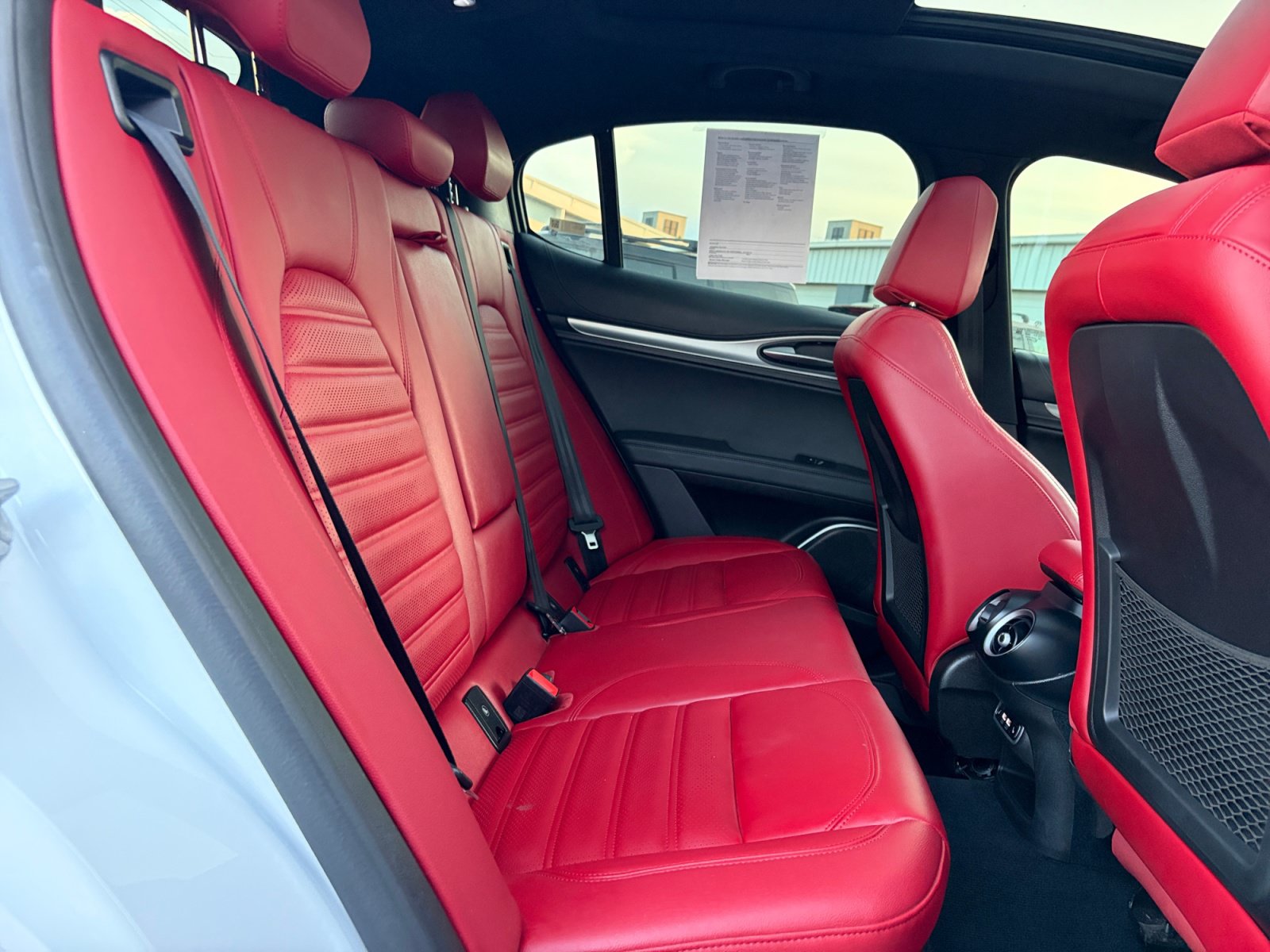 Used 2022 Alfa Romeo Stelvio Veloce AWD/4WD image 31