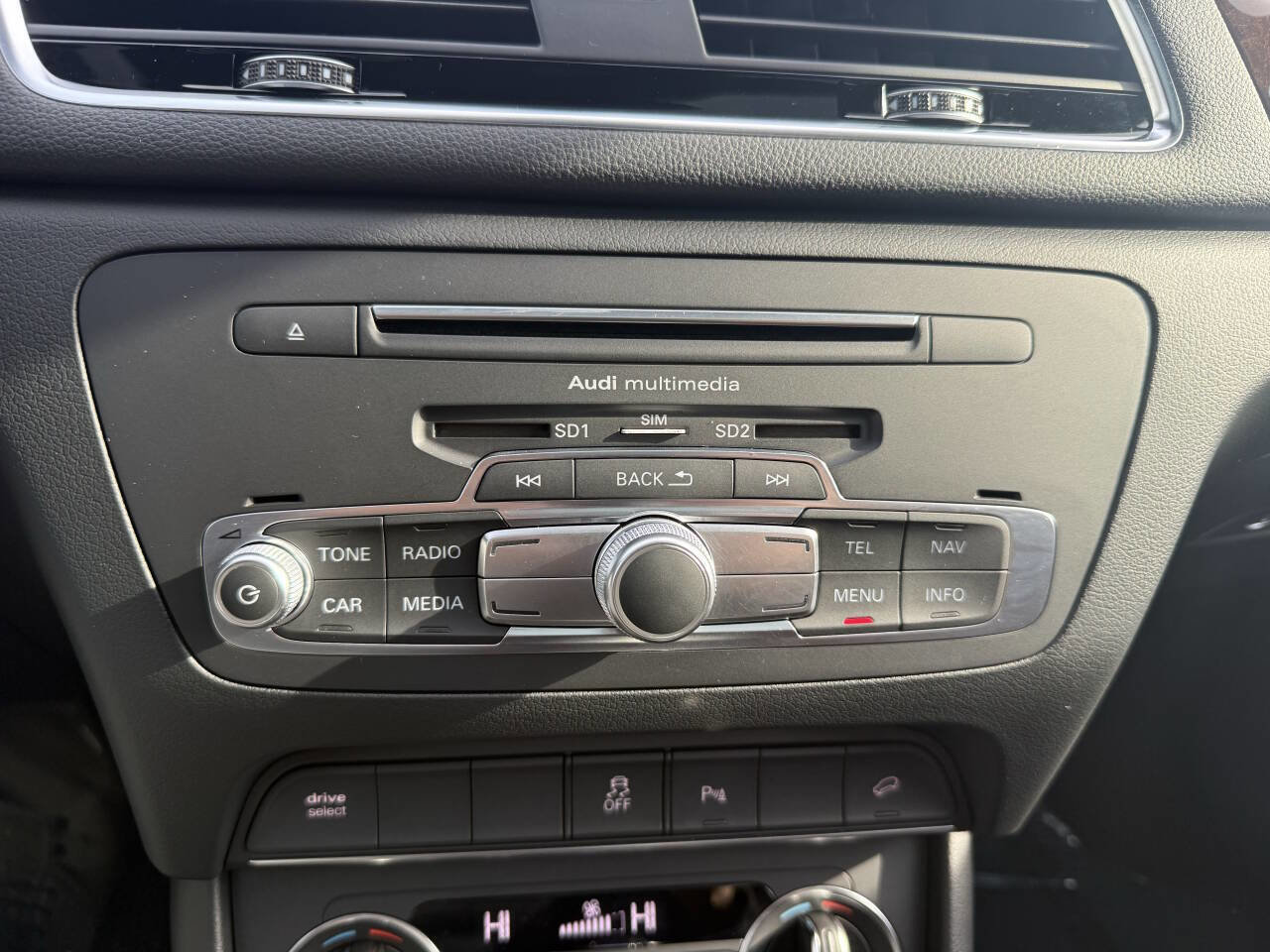 Used 2017 Audi Q3 2.0T Prestige image 27