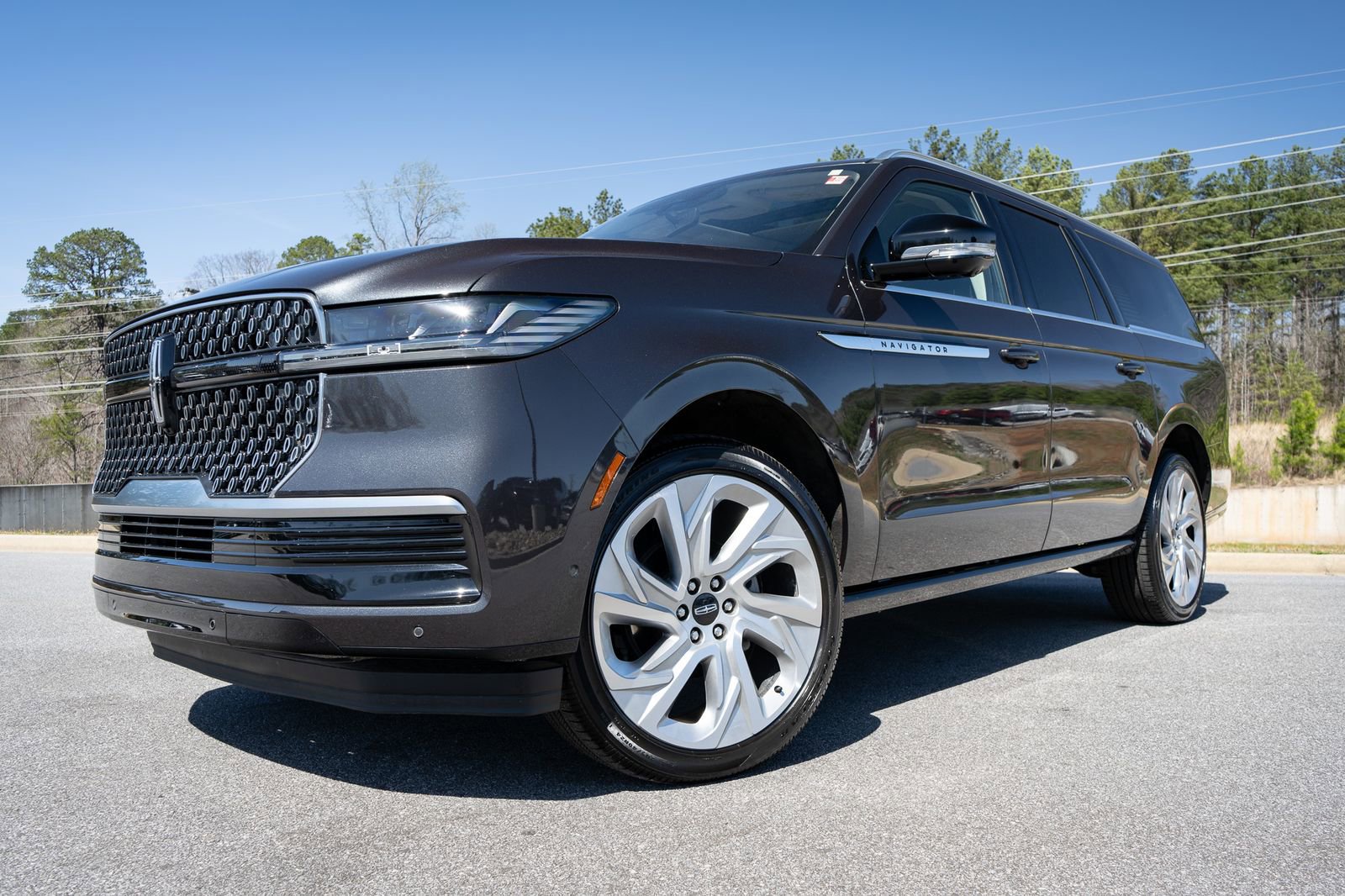 Used 2025 Lincoln Navigator L Reserve image 5