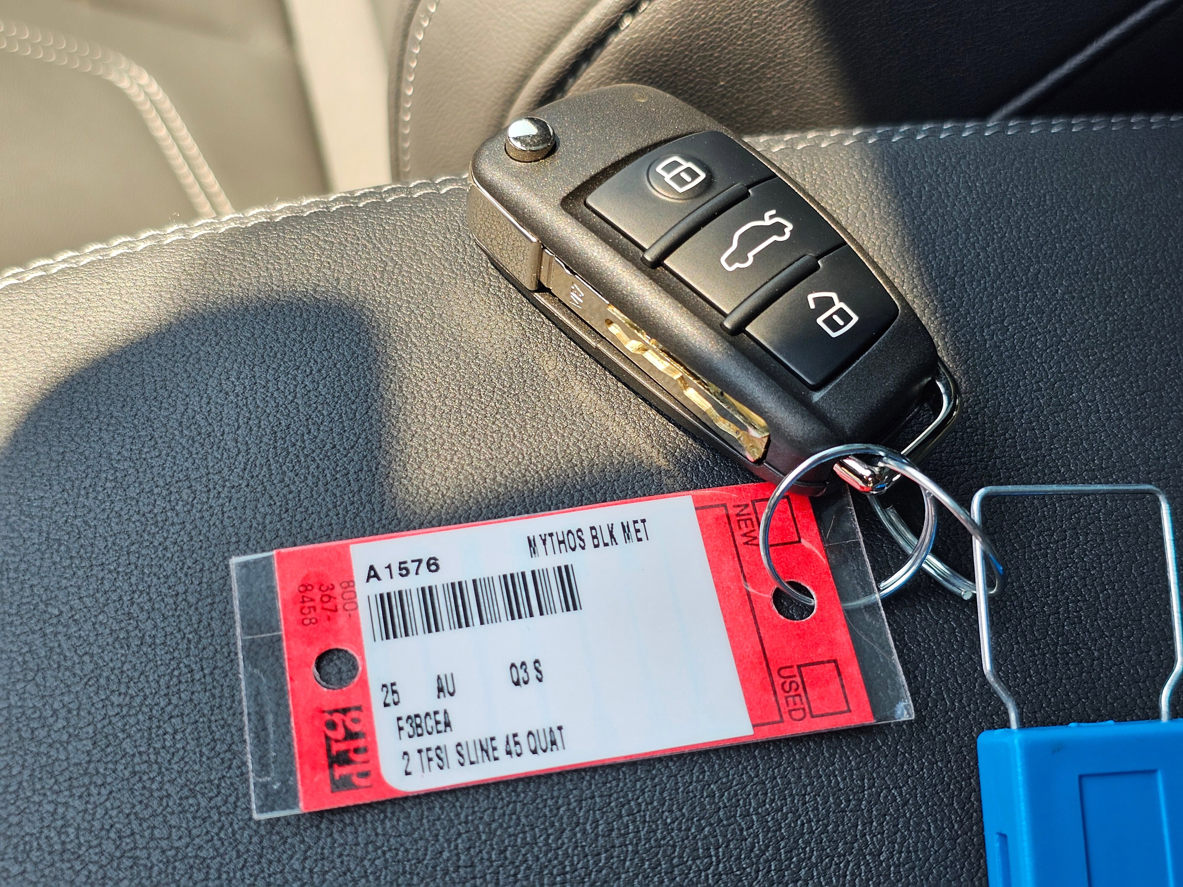 New 2025 Audi Q3 2.0T Premium image 30