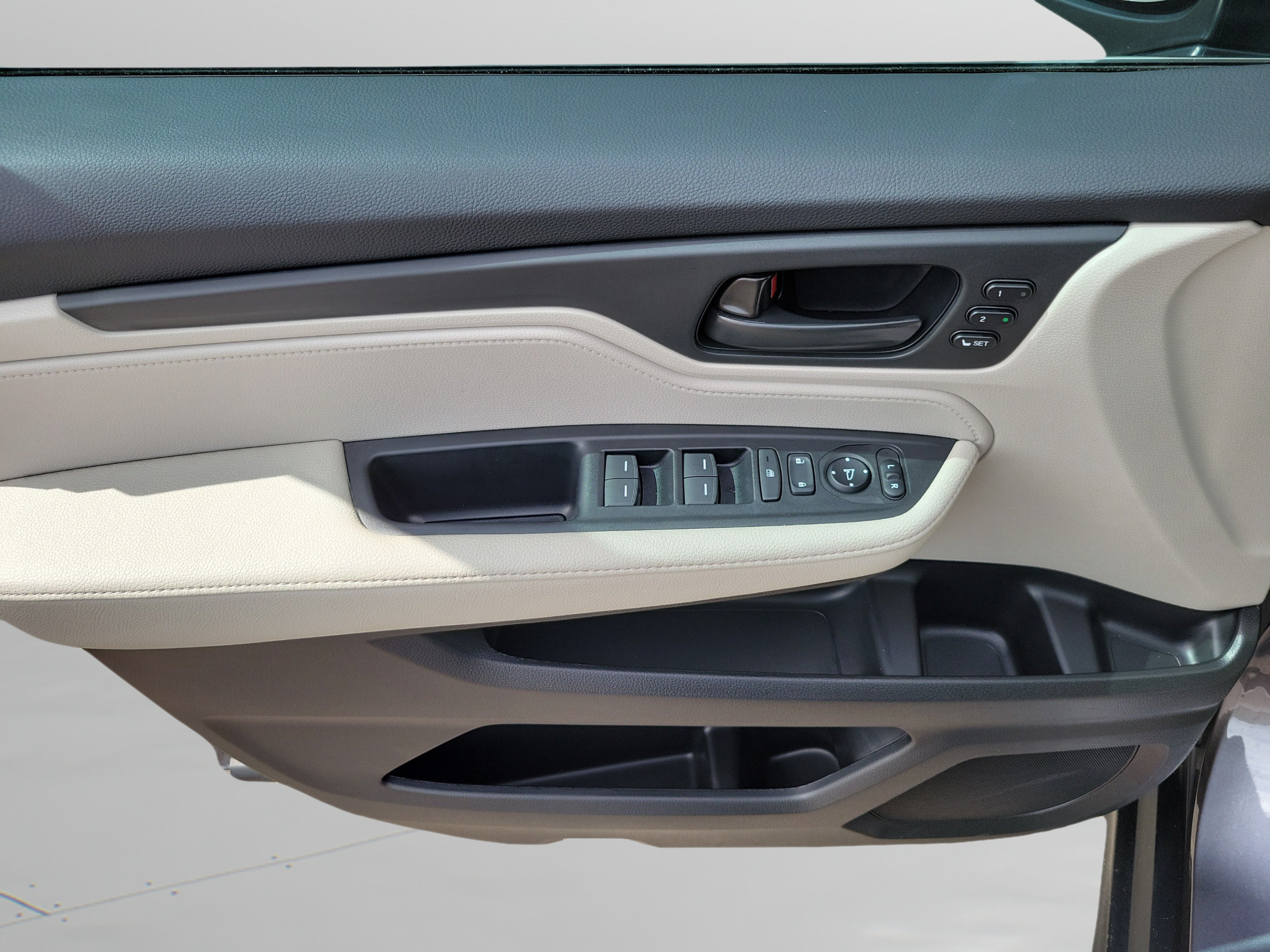 Certified 2026 Honda Odyssey EX-L image 23