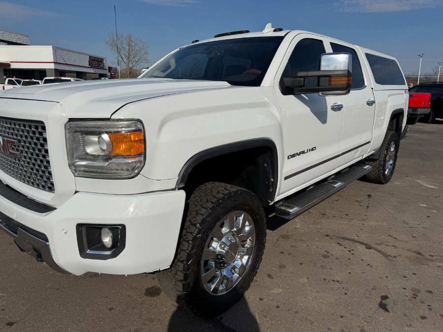 Used 2015 GMC Sierra 2500 Denali AWD/4WD image 9