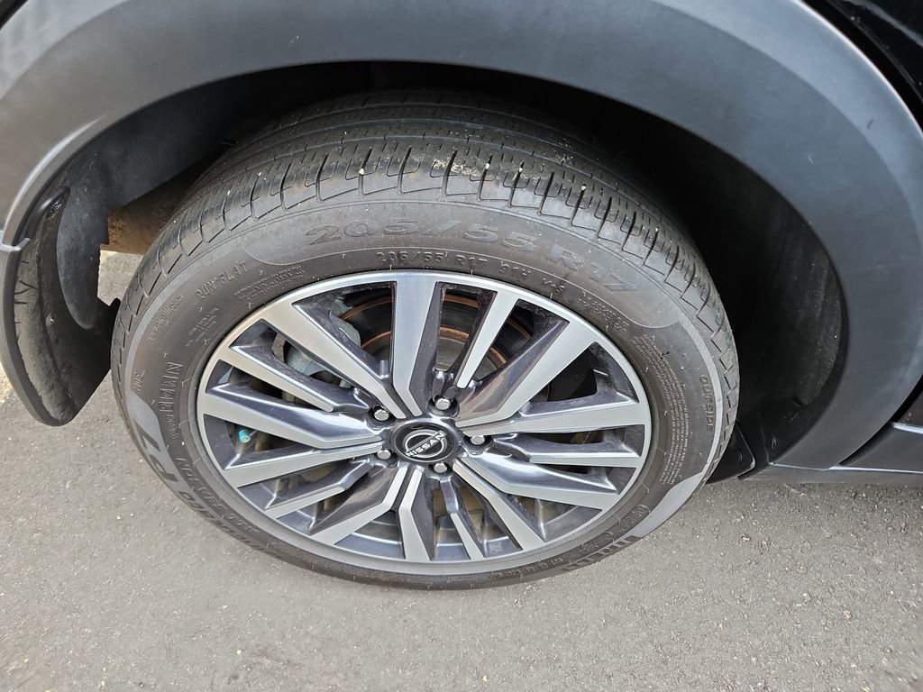 Used 2022 Nissan Kicks SV FWD image 8