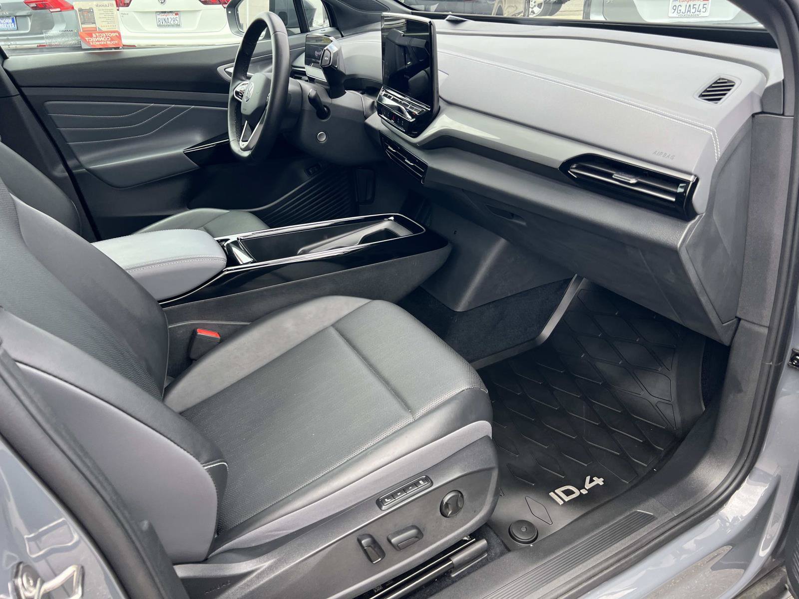 Certified 2023 Volkswagen ID.4 Pro S AWD/4WD image 32