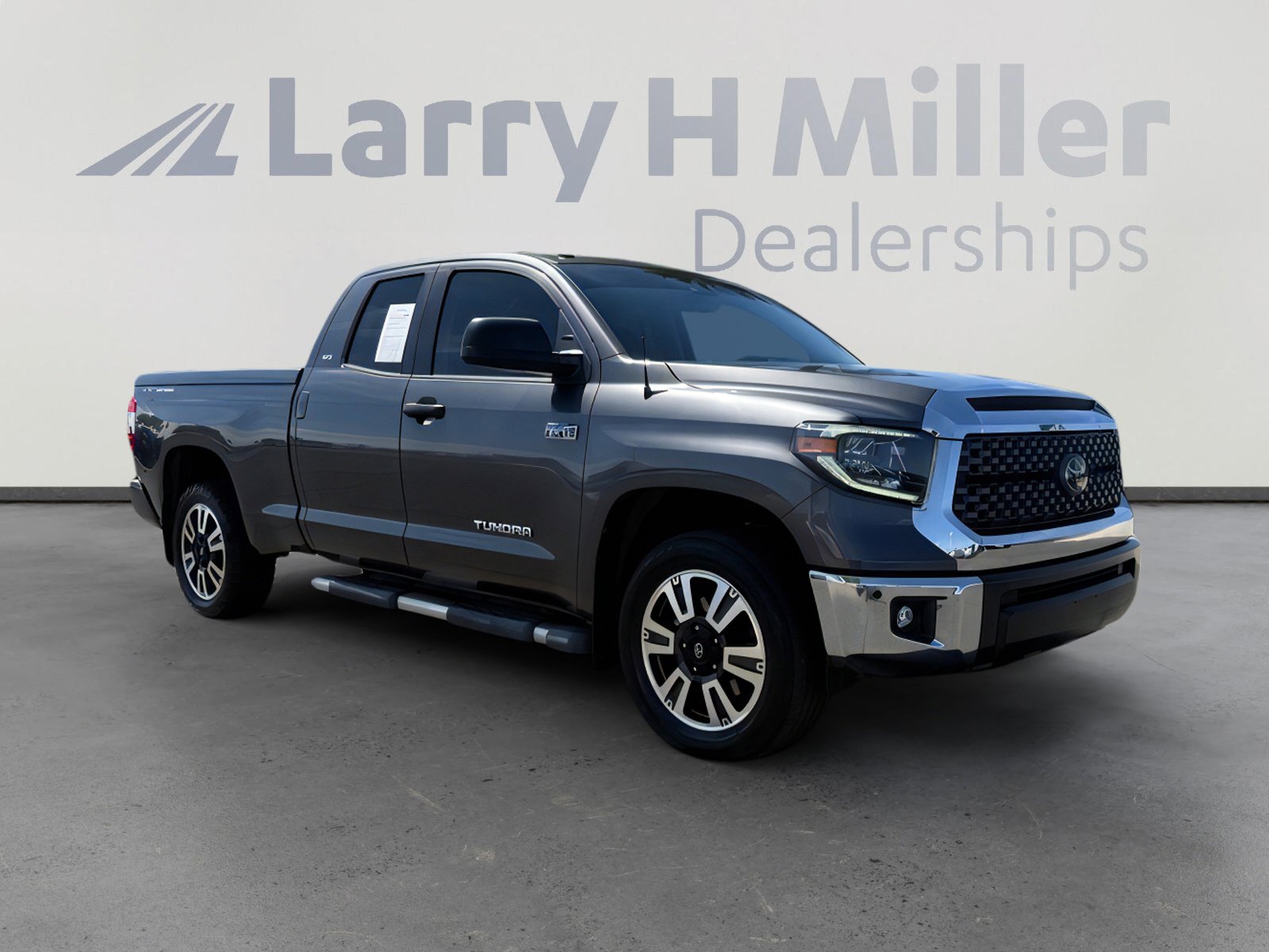 Used 2019 Toyota Tundra SR5 w/ TRD Off Road Package image 9