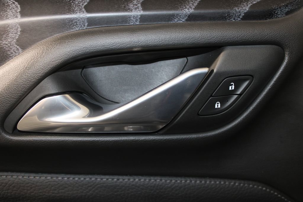 Used 2023 GMC Yukon XL Denali w/ Denali Reserve Package image 23