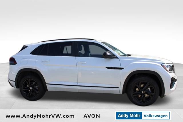 New 2026 Volkswagen Atlas Cross Sport SEL R-Line image 3