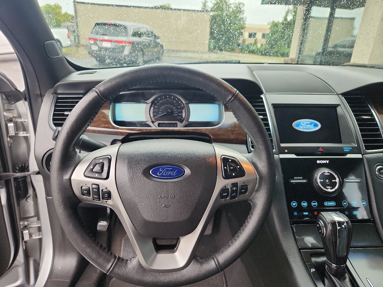 Used 2019 Ford Taurus Limited image 8
