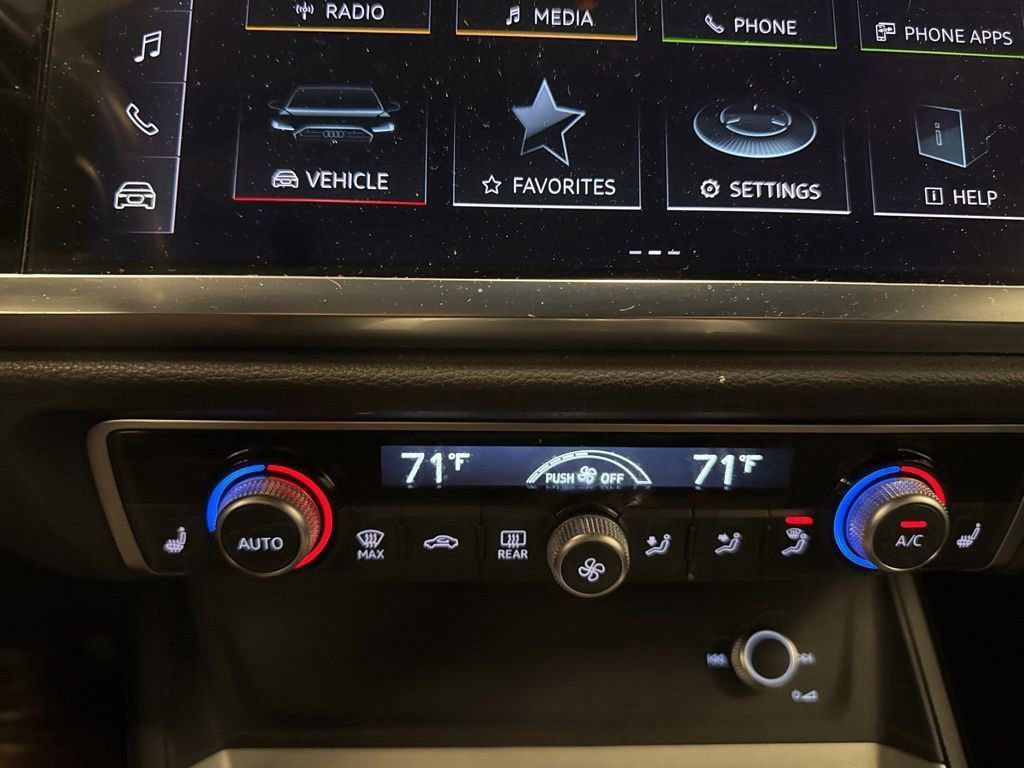 Used 2023 Audi Q3 2.0T Premium image 25