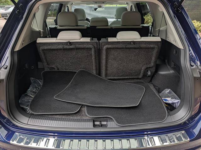 Certified 2023 Volkswagen Tiguan SE w/ Panoramic Sunroof Package FWD image 20