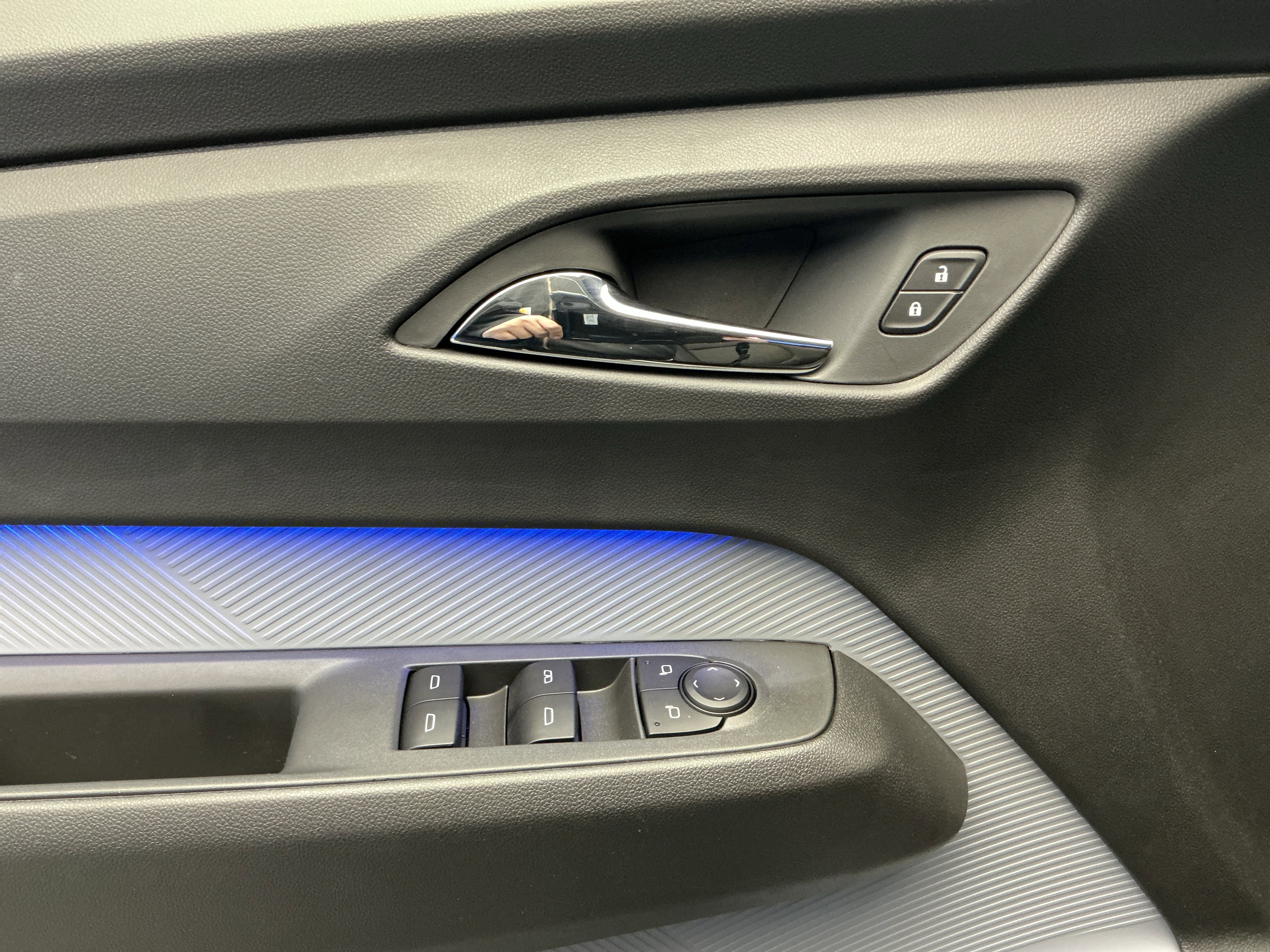 New 2027 Chevrolet Bolt RS w/ Technology Package image 10