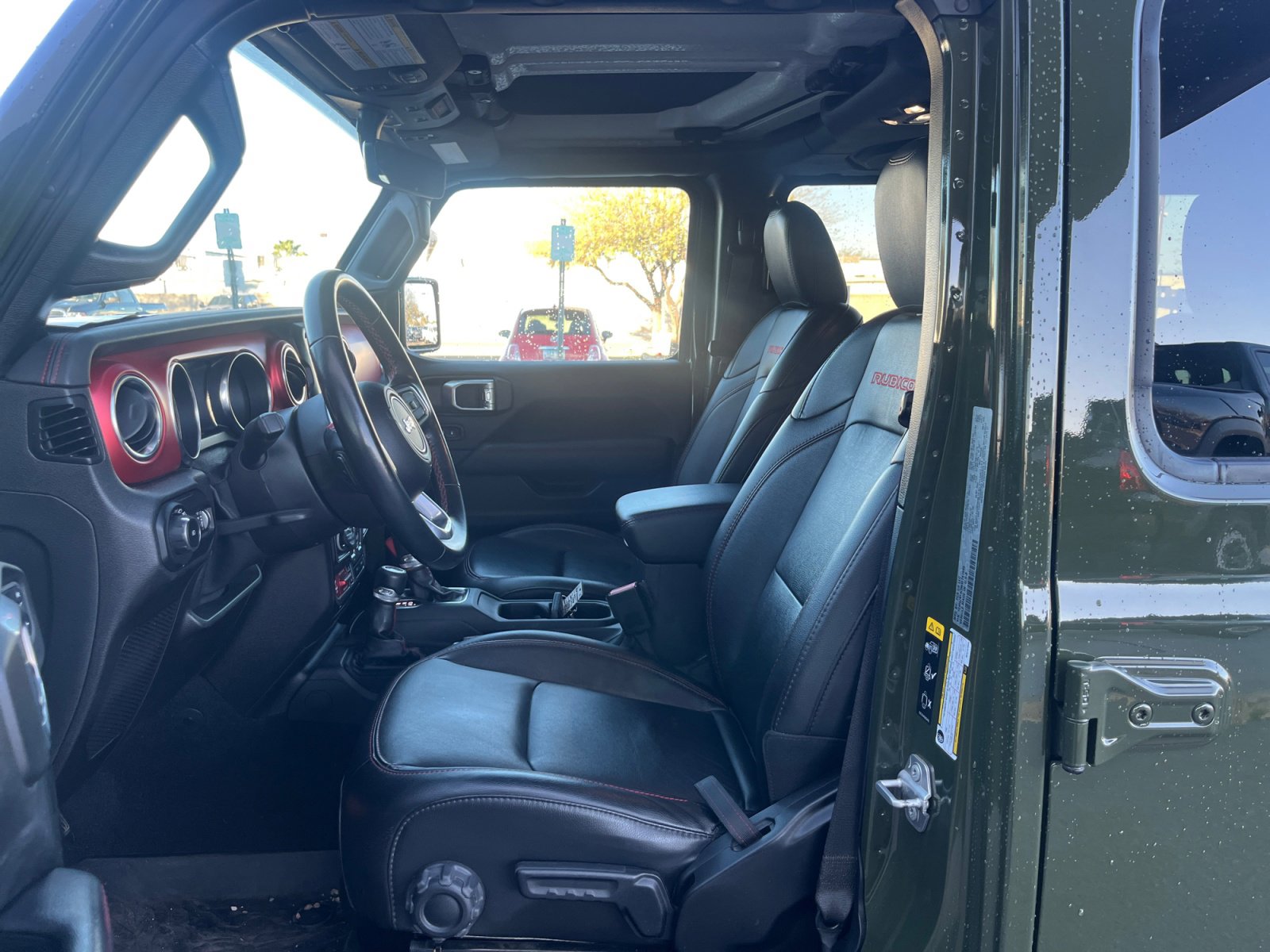 Used 2021 Jeep Wrangler Unlimited Rubicon image 14