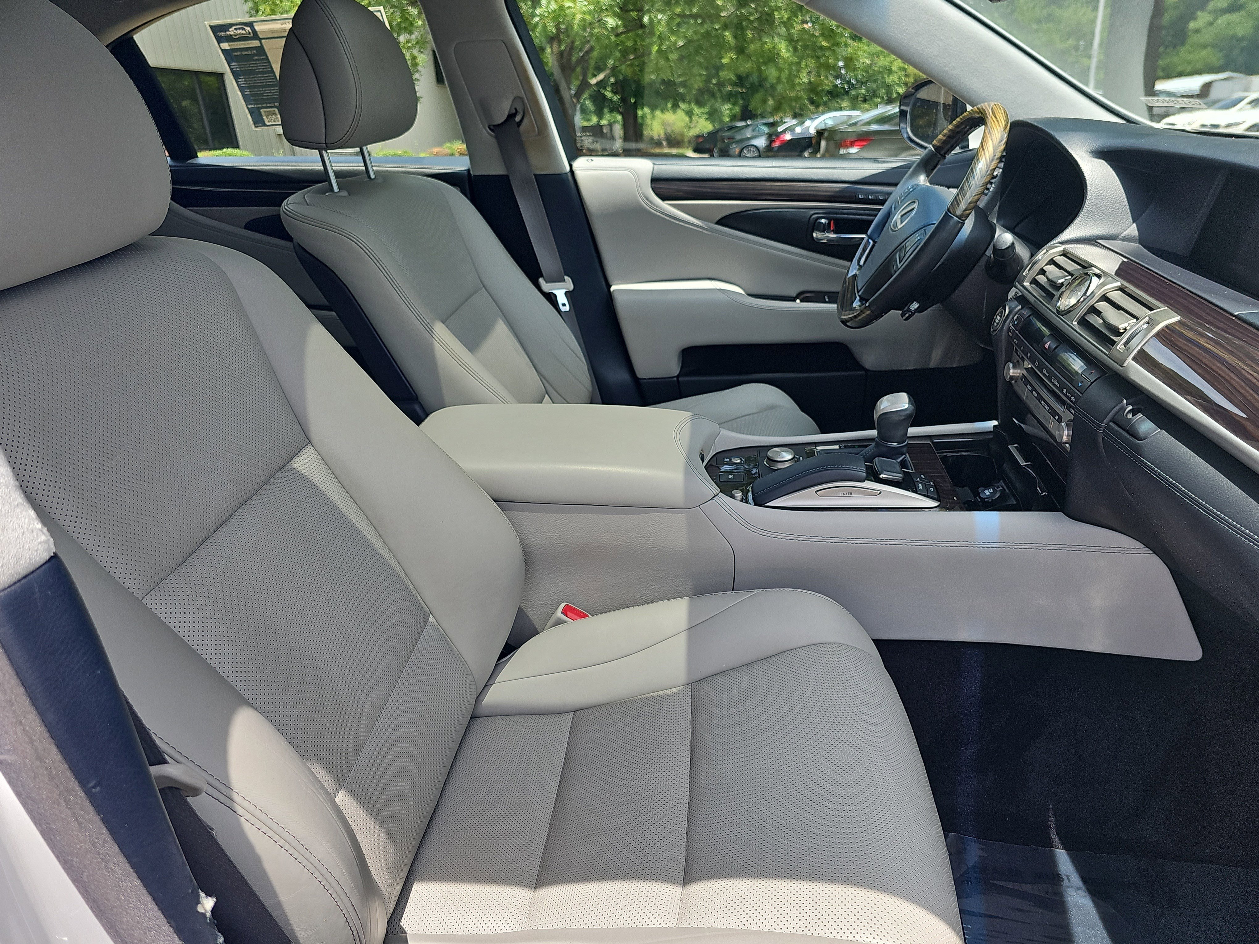 Used 2016 Lexus LS 460 w/ Comfort Package RWD image 10