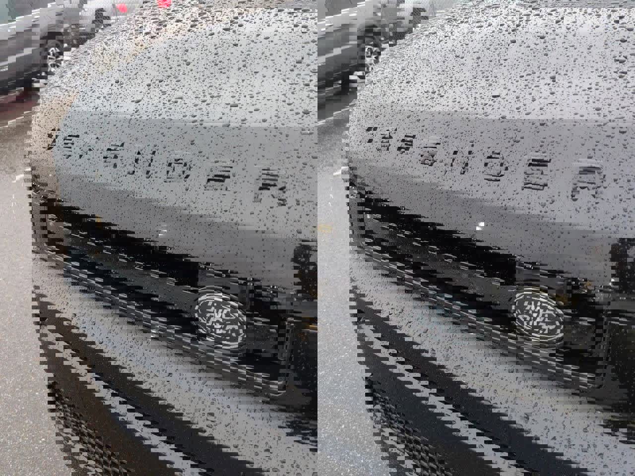 New 2026 Land Rover Defender 110 X-Dynamic SE image 12