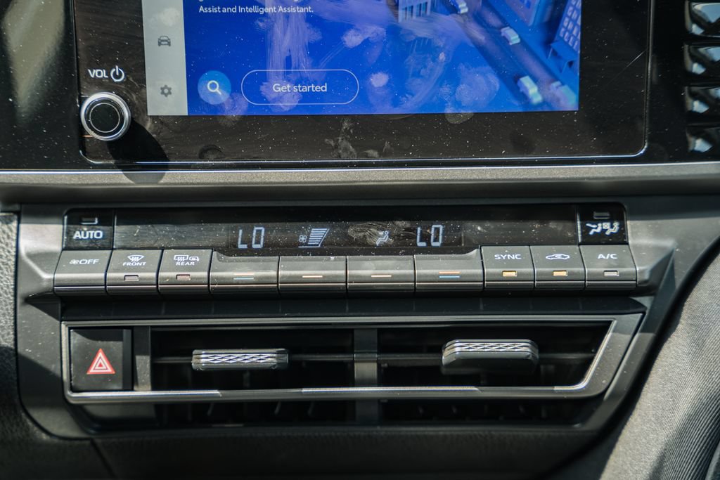 Used 2025 Toyota Camry LE FWD image 22