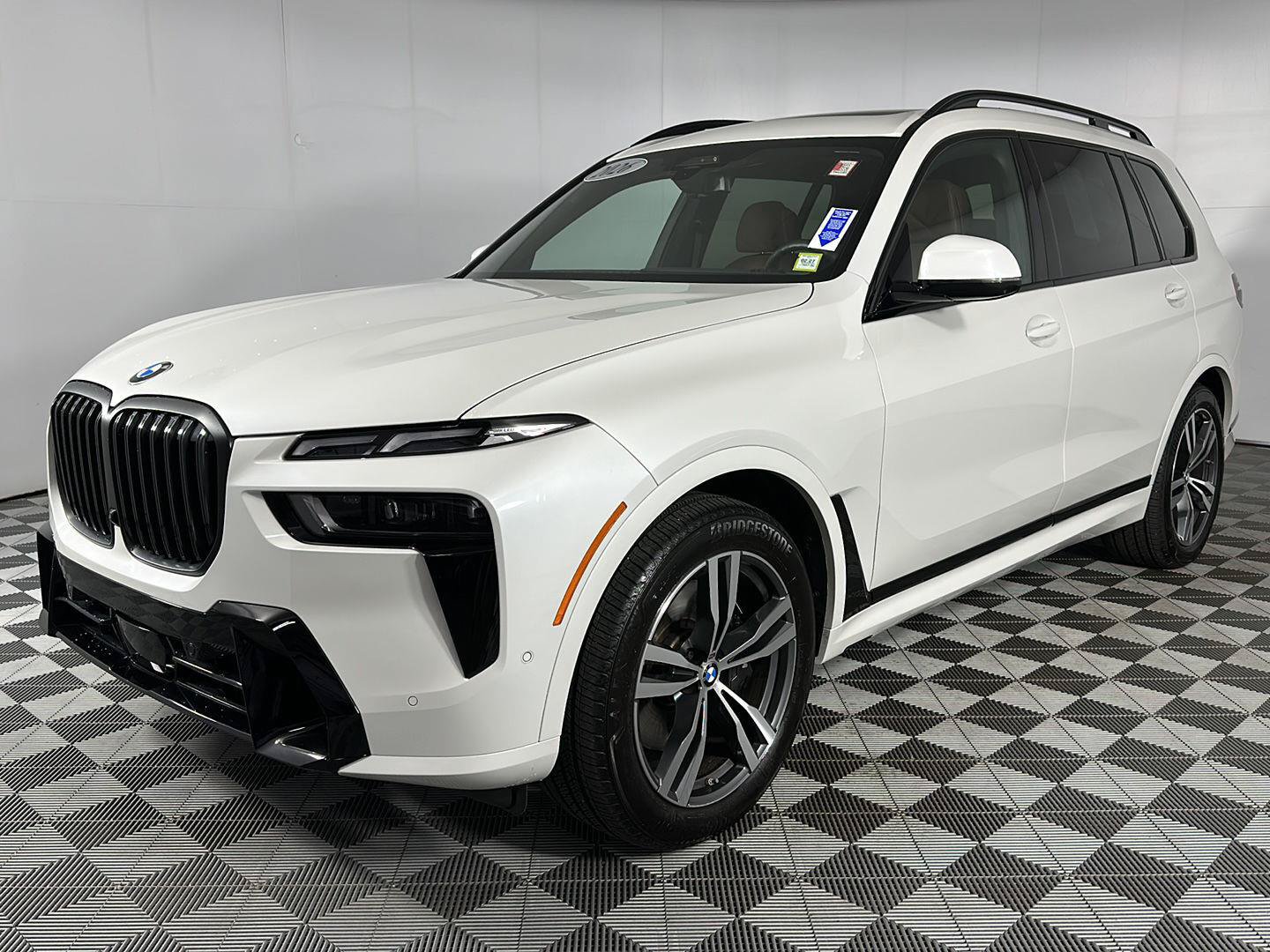 Used 2026 BMW X7 xDrive40i w/ Executive Package AWD/4WD image 4