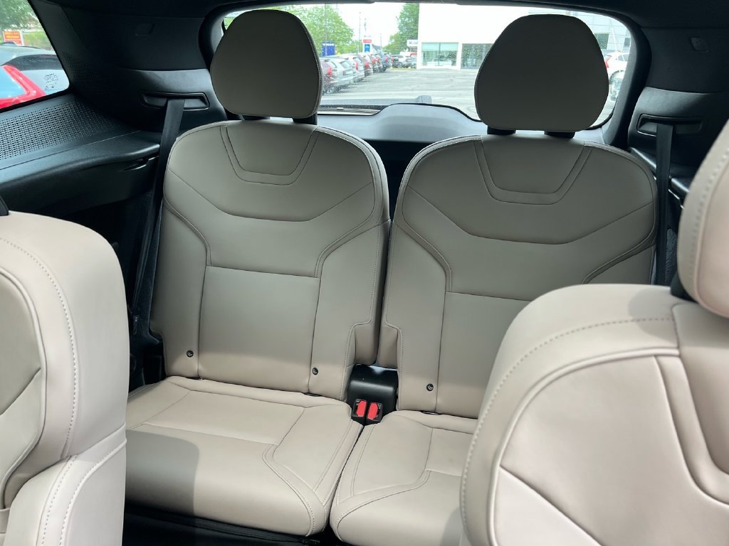 Certified 2025 Volvo EX90 Ultra AWD/4WD image 26