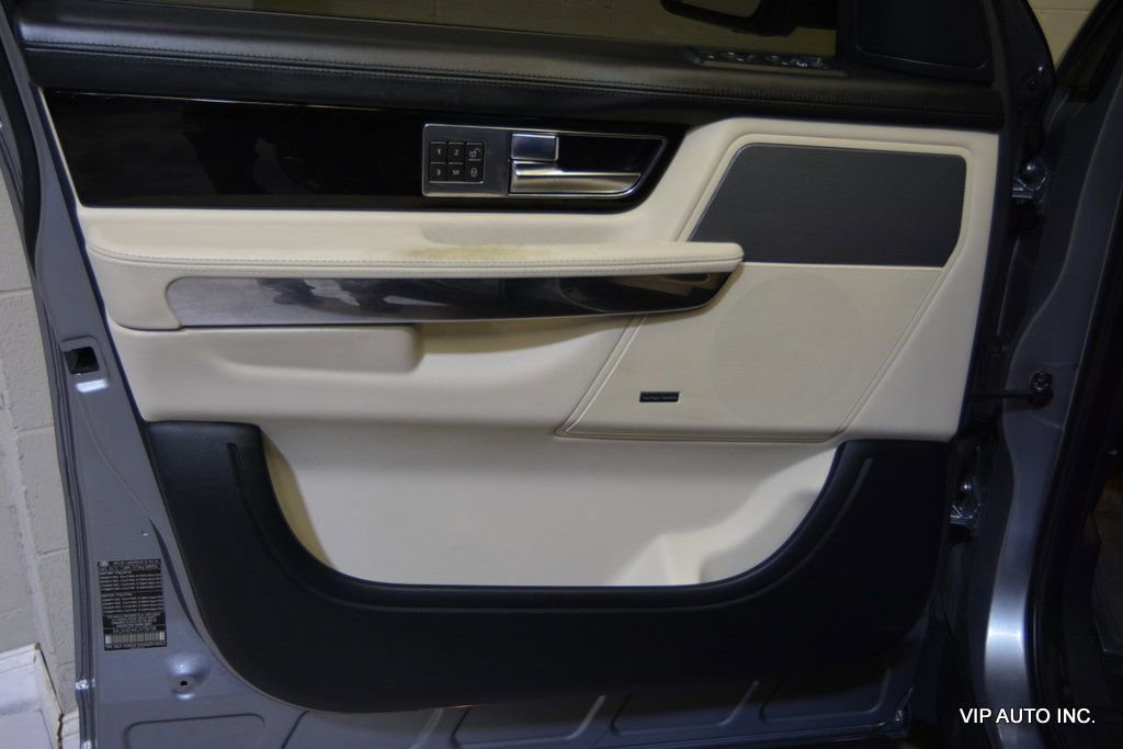 Used 2012 Land Rover Range Rover Sport Supercharged image 9