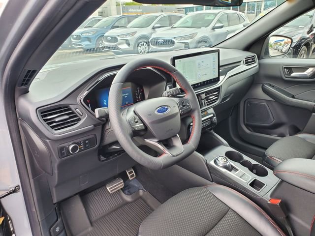 Used 2023 Ford Escape ST-Line w/ Tech Pack #1 AWD/4WD image 9