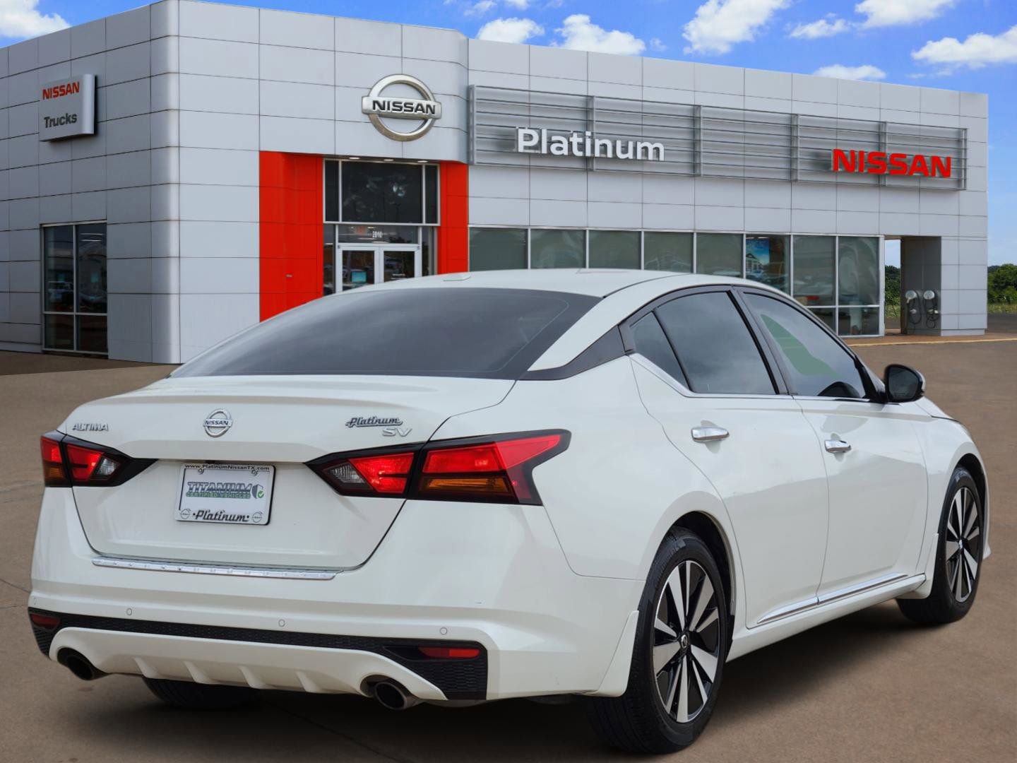 Used 2022 Nissan Altima 2.5 SV w/ SV Premium Package image 4