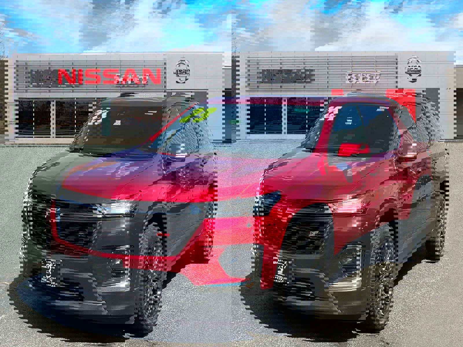 Used 2023 Chevrolet Traverse RS image 2