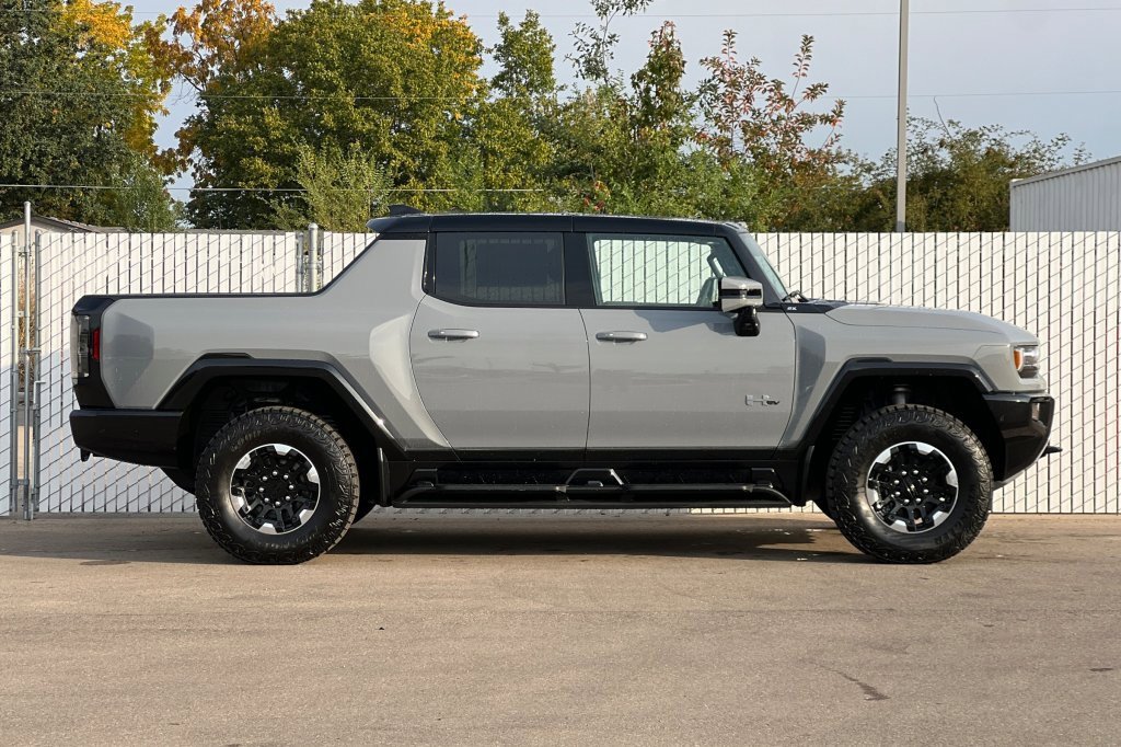 New 2025 GMC Hummer EV 2X w/ Extreme Off-Road Package image 3