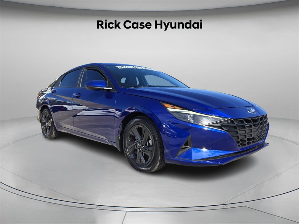 Certified 2023 Hyundai Elantra SEL image 9