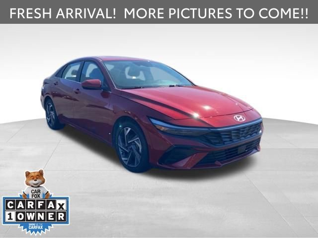 Used 2024 Hyundai Elantra SEL w/ Convenience Package image 3