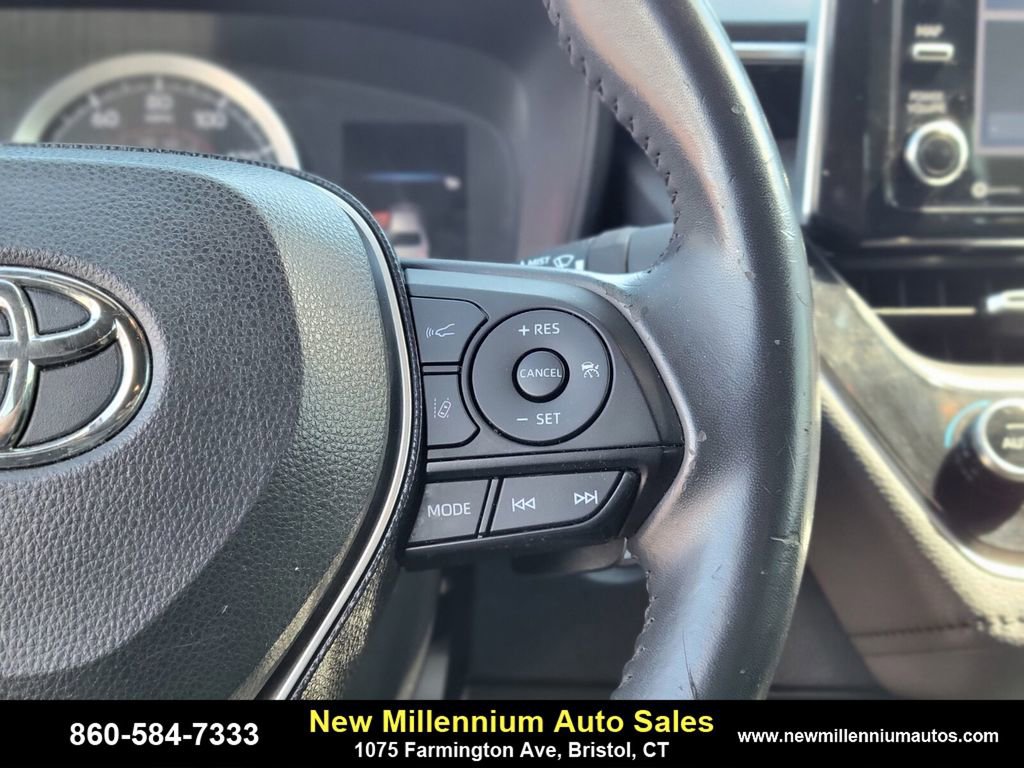 Used 2021 Toyota Corolla SE image 29