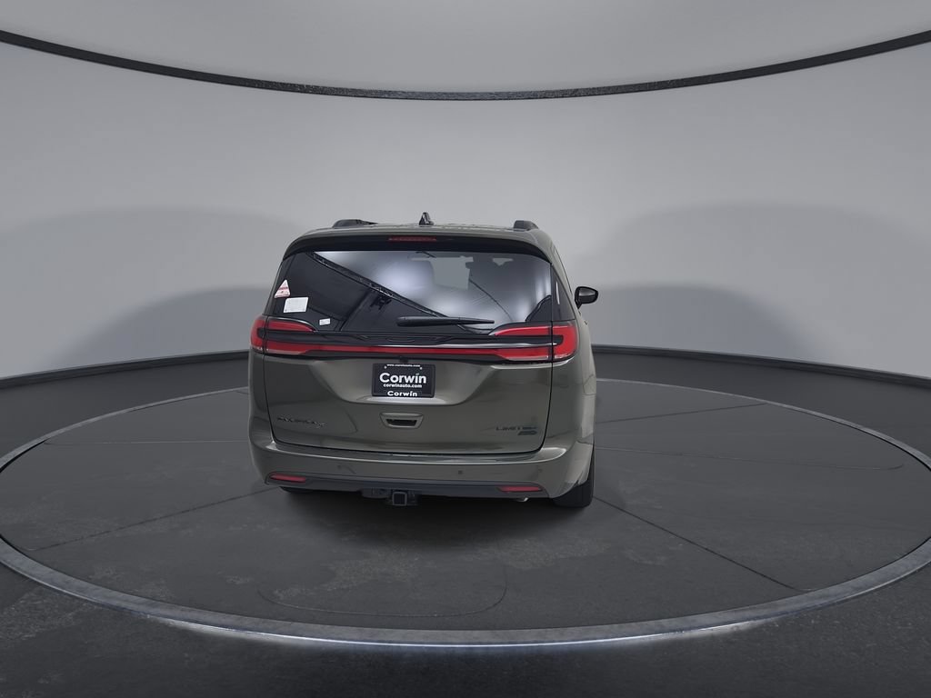 New 2027 Chrysler Pacifica Limited AWD/4WD image 13