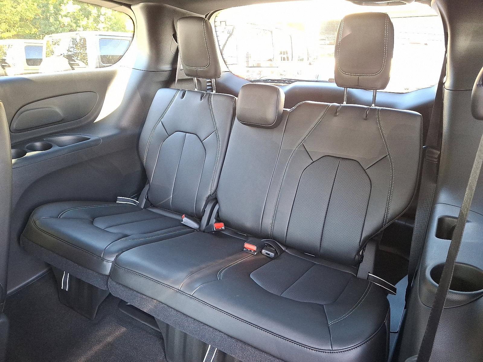 New 2026 Chrysler Voyager LX image 7
