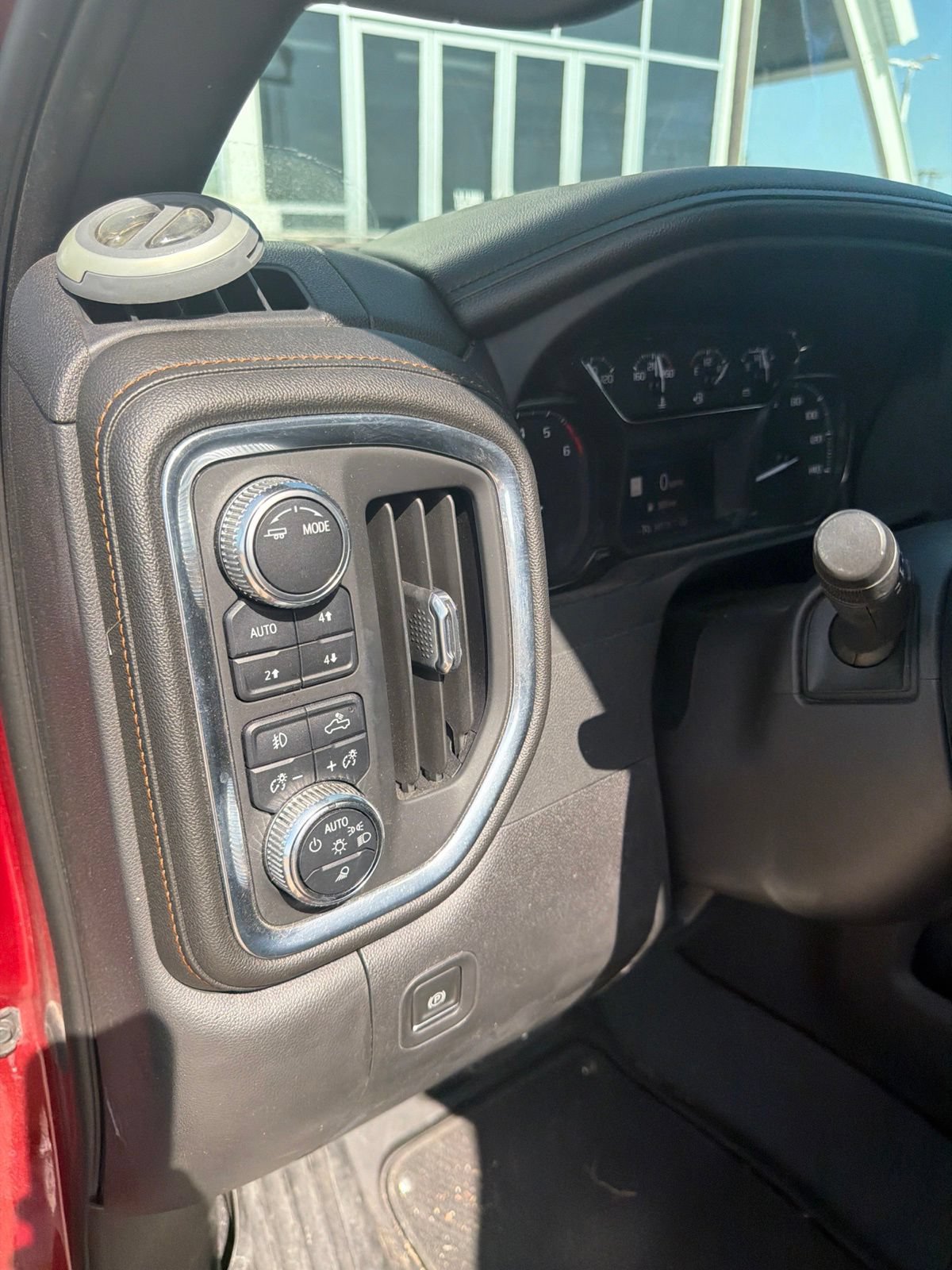 Used 2022 GMC Sierra 1500 AT4 w/ AT4 Premium Package AWD/4WD image 9